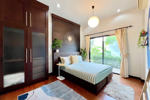 Villa in Phuket, Thailand 3 bedrooms № 167995 - photo 12
