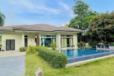 Villa in Phuket, Thailand 3 bedrooms № 167995 - photo 2