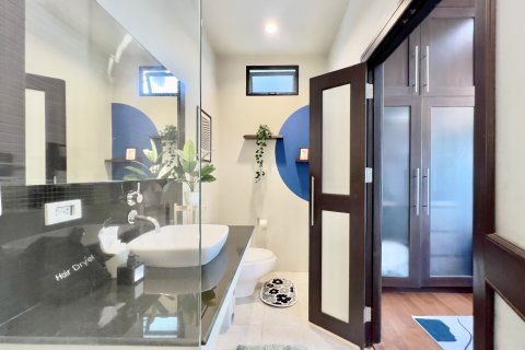 Villa in Phuket, Thailand 3 bedrooms № 167995 - photo 17