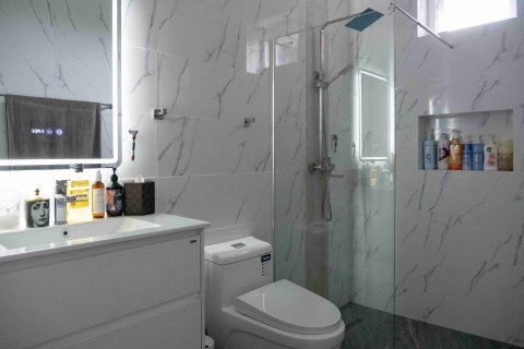 House in Phuket, Thailand 2 bedrooms № 167992 - photo 5