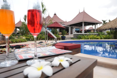 Villa in Hua Hin, Thailand 6 bedrooms № 164385 - photo 5