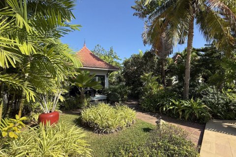 Villa in Hua Hin, Thailand 6 bedrooms № 164385 - photo 14