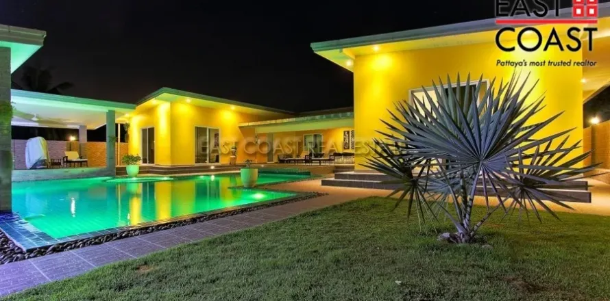 Casa de 4 dormitorios en Pattaya, Tailandia № 213423