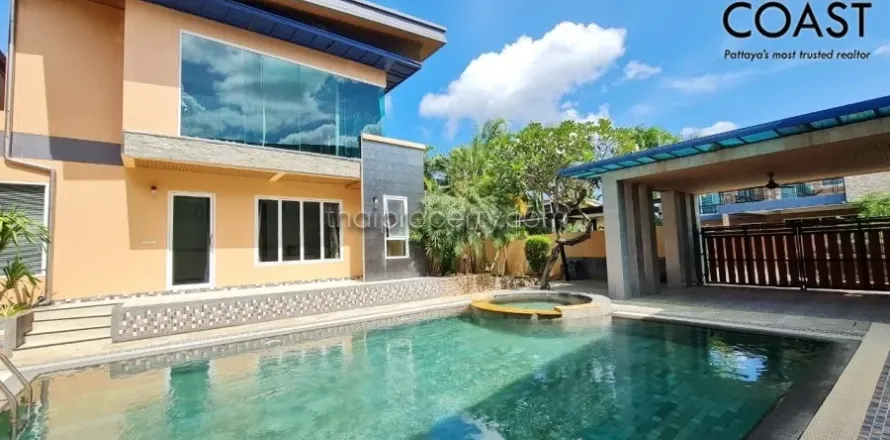 Casa de 4 dormitorios en Pattaya, Tailandia № 213417