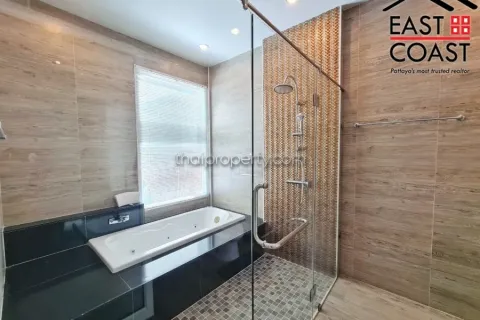 Casa de 4 dormitorios en Pattaya, Tailandia № 213417 - foto 19