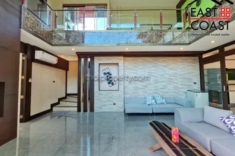 Casa de 4 dormitorios en Pattaya, Tailandia № 213417 - foto 13