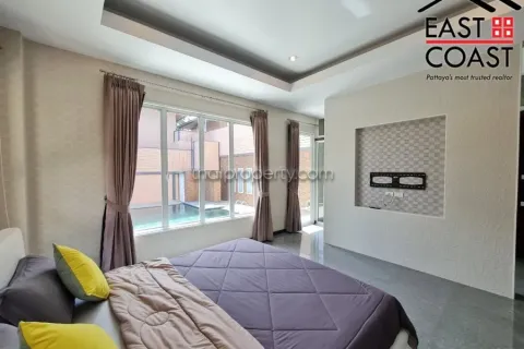 Casa de 4 dormitorios en Pattaya, Tailandia № 213417 - foto 16