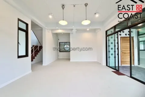 Casa de 3 dormitorios en Pattaya, Tailandia № 213422 - foto 5
