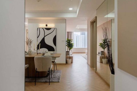Condo in Bangkok, Thailand, 2 bedrooms  № 180597 - photo 17