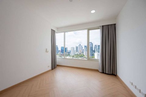 Condo in Bangkok, Thailand, 2 bedrooms  № 180597 - photo 21