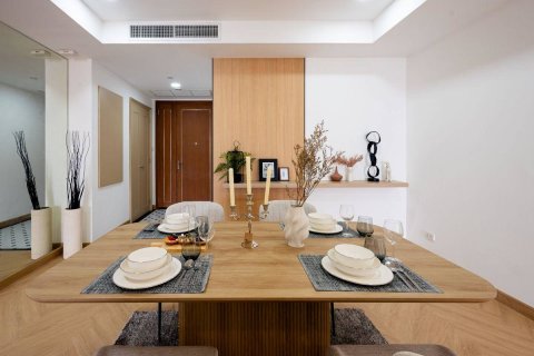 Condo in Bangkok, Thailand, 2 bedrooms  № 180597 - photo 13