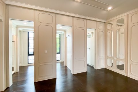 Villa in Suan Luang, Bangkok, Thailand 6 bedrooms № 134019 - photo 16