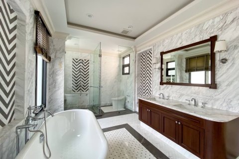 Villa in Suan Luang, Bangkok, Thailand 6 bedrooms № 134019 - photo 14