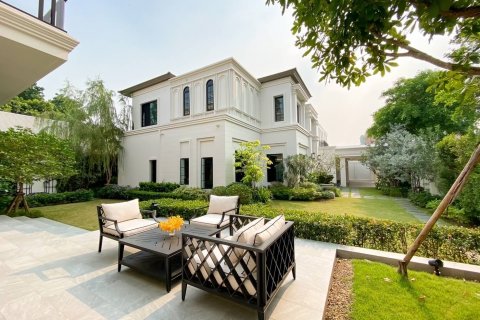 Villa in Suan Luang, Bangkok, Thailand 6 bedrooms № 134019 - photo 1