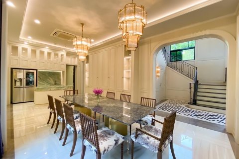 Villa in Suan Luang, Bangkok, Thailand 6 bedrooms № 134019 - photo 6