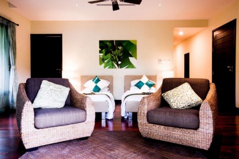 Villa on Layan Beach, Thailand 6 bedrooms № 134022 - photo 14