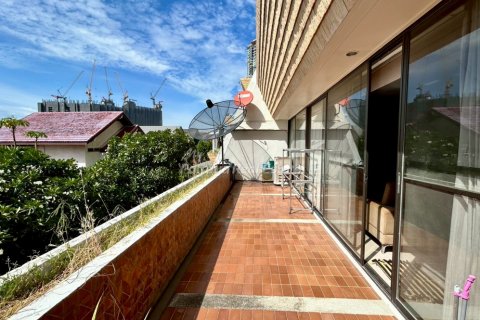 Condo in Pattaya, Thailand, 2 bedrooms № 155750 - photo 14