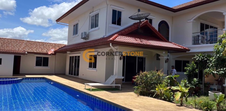 Студия в Чонбури, Таиланд № 155744