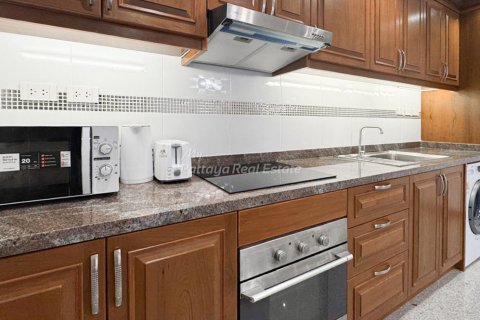 Condo in Bang Lamung, Thailand, 2 bedrooms № 155749 - photo 5