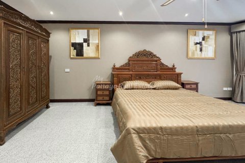 Condo in Bang Lamung, Thailand, 2 bedrooms № 155749 - photo 10