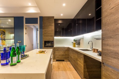 Condo in Bangkok, Thailand, 2 bedrooms  № 180605 - photo 10