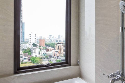 Condo in Bangkok, Thailand, 2 bedrooms  № 180605 - photo 20