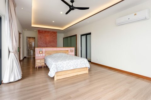 Villa in Ko Samui, Thailand 3 bedrooms № 159017 - photo 12