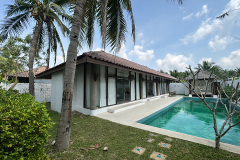 Вилла в Хуа Хине, Таиланд с 2 спальнями  № 159020