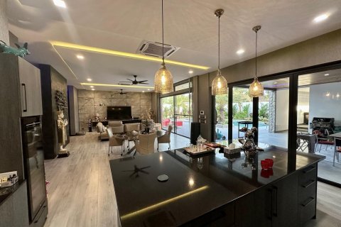 Villa à Phuket, Thaïlande 4 chambres № 159016 - photo 5