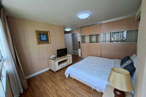 Condo in Watthana, Bangkok, Thailand, 2 bedrooms  № 159426 - photo 13