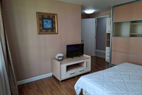 Condo in Watthana, Bangkok, Thailand, 2 bedrooms  № 159426 - photo 15