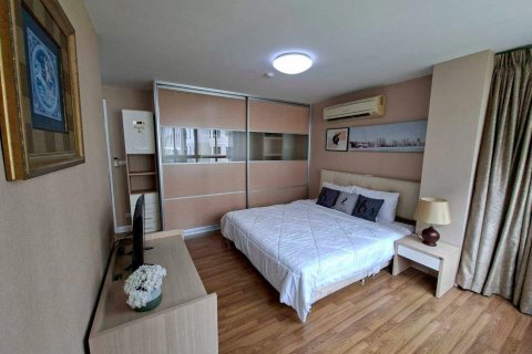 Condo in Watthana, Bangkok, Thailand, 2 bedrooms  № 159426 - photo 17