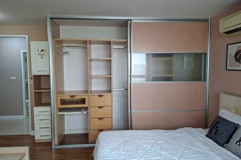 Condo in Watthana, Bangkok, Thailand, 2 bedrooms  № 159426 - photo 10