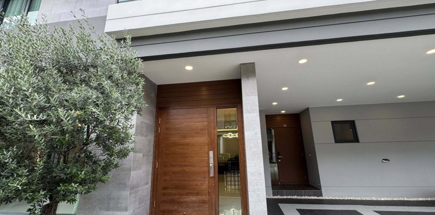 Дом в Банг Каео, Таиланд с 5 спальнями  № 159425