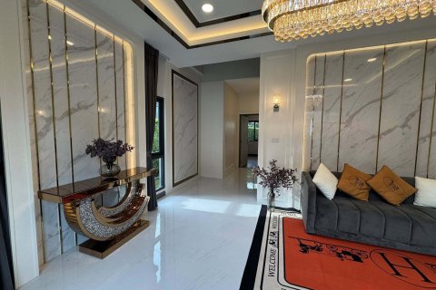 Дом в Банг Каео, Таиланд с 5 спальнями  № 159425 - фото 3