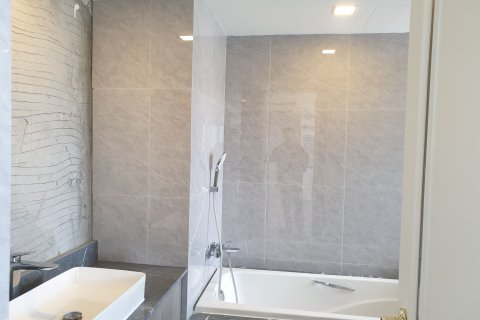 Condo in Khlong Toei, Bangkok, Thailand, 3 bedrooms  № 159423 - photo 25