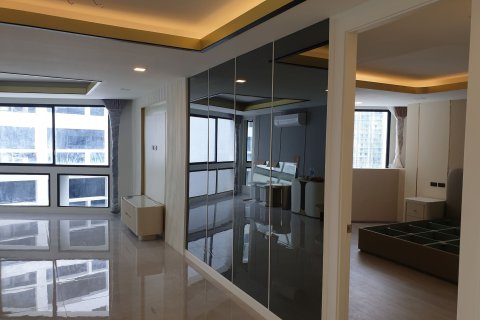 Condo in Khlong Toei, Bangkok, Thailand, 3 bedrooms  № 159423 - photo 10