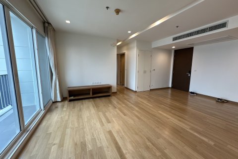 Кондоминиум с 3 спальнями в Клонг Тоэй, Бангкок, Таиланд № 161709 - фото 2