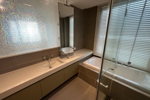 Кондоминиум с 3 спальнями в Клонг Тоэй, Бангкок, Таиланд № 161709 - фото 14