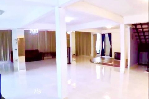 Centre commercial à Bang Kapi, Bangkok, Thaïlande № 144819 - photo 17