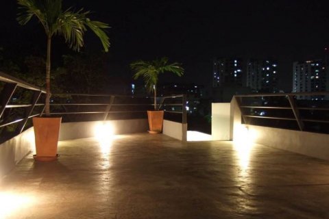 Centre commercial à Bang Kapi, Bangkok, Thaïlande № 144819 - photo 3