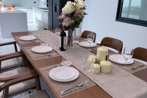 Villa in Phuket, Thailand 5 bedrooms № 144816 - photo 4