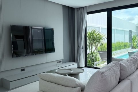 Villa in Phuket, Thailand 5 bedrooms № 144816 - photo 13