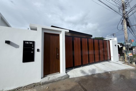 Villa in Phuket, Thailand 5 bedrooms № 144816 - photo 5