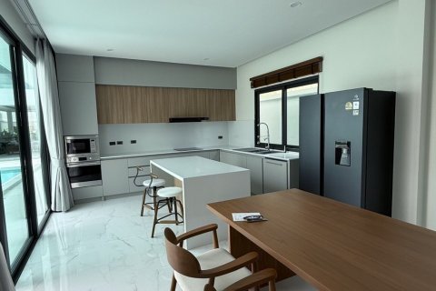 Villa in Phuket, Thailand 5 bedrooms № 144816 - photo 10