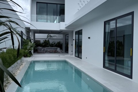 Villa in Phuket, Thailand 5 bedrooms № 144816 - photo 21