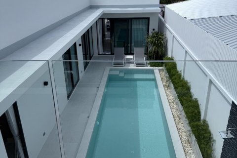 Villa in Phuket, Thailand 5 bedrooms № 144816 - photo 1