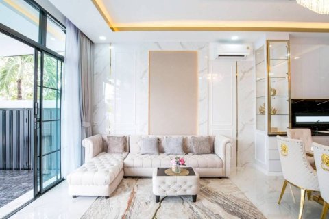 Вилла в Паттайе, Таиланд с 3 спальнями  № 146912 - фото 3