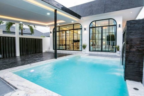 Вилла в Паттайе, Таиланд с 3 спальнями  № 146912 - фото 1