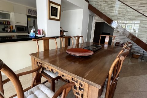 Condo in Bang Rak, Bangkok, Thailand, 4 bedrooms  № 169416 - photo 4